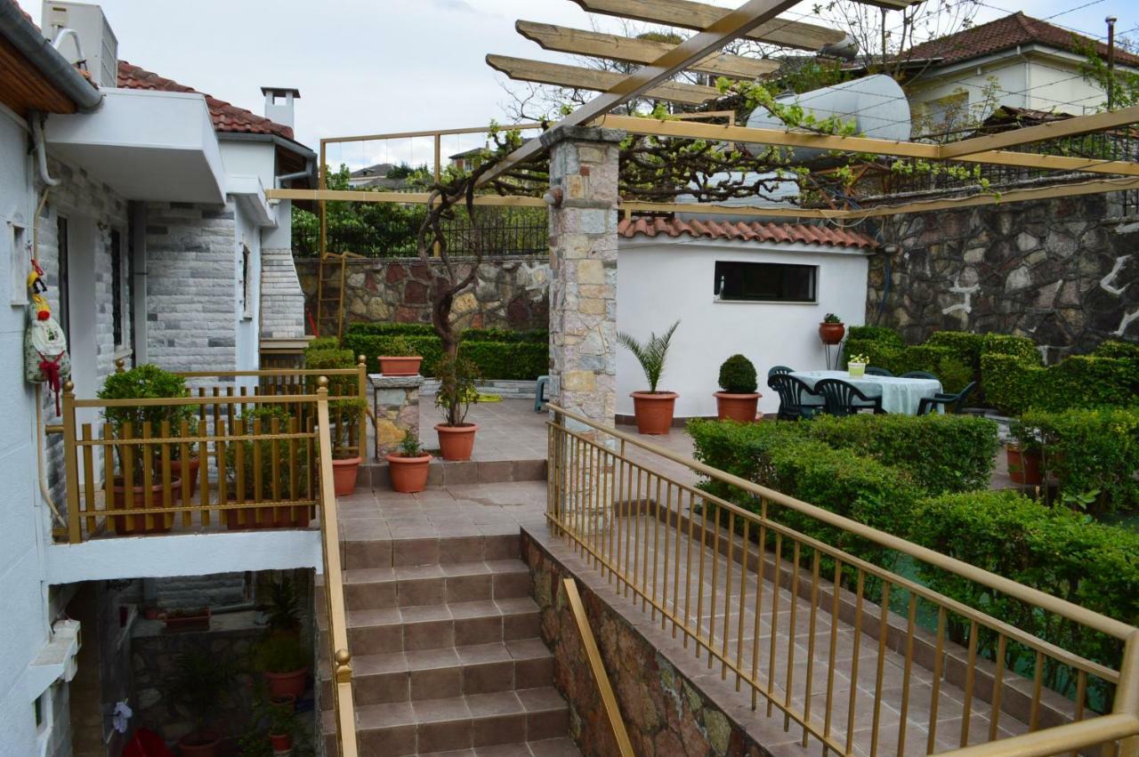 Vila Ss Kekezi Villa Gjirokastra Kültér fotó